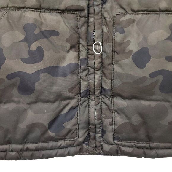 Old Navy Camo Puffer Vest Boys Large 10-12 Green Full Zip Insulated - Picture 8 of 11